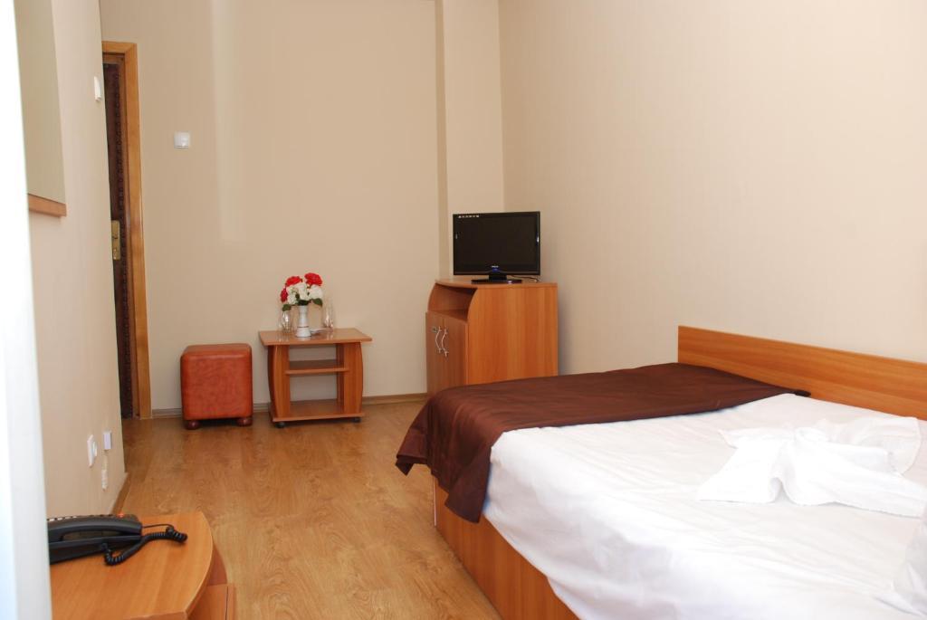 Hotel Liliacul Cluj-Napoca Cameră foto